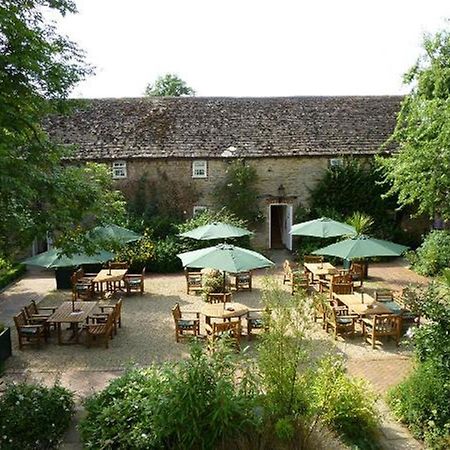 Barnsdale Lodge Hotel And Restaurant Oakham Exterior photo